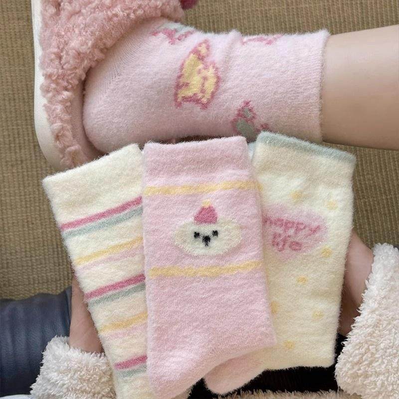 毛绒袜子女秋冬珊瑚绒月子袜加厚保暖可爱澳绒棉袜居家地板睡眠袜