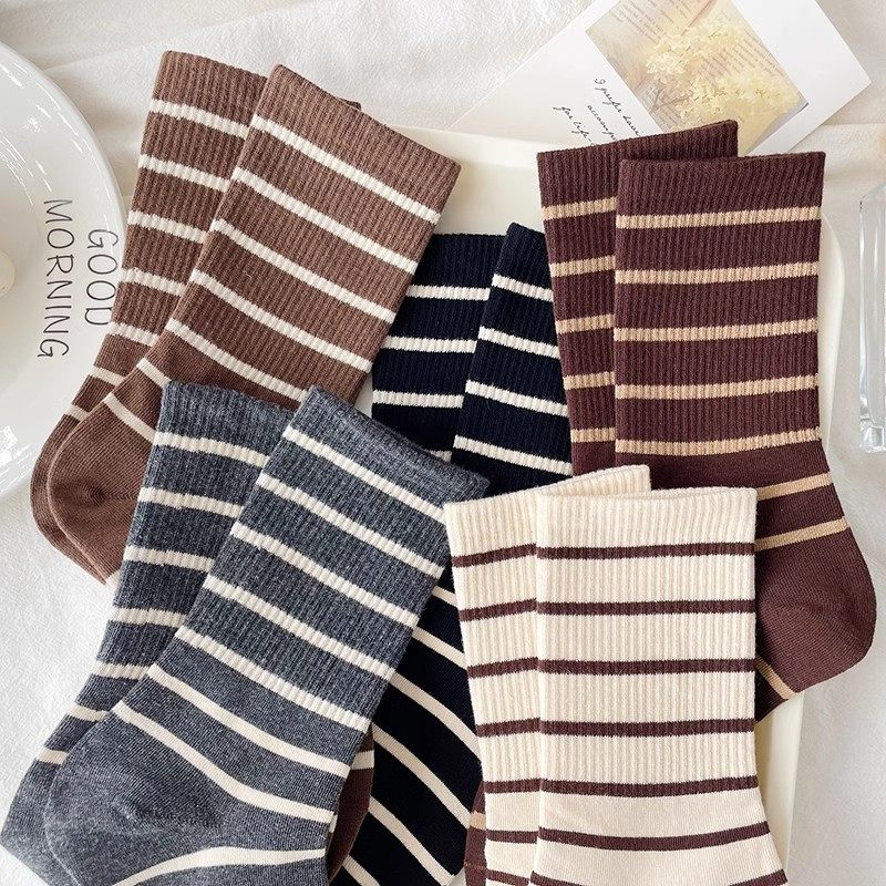 条纹袜子女春秋中筒袜纯棉网红长筒袜横条外穿配鲨鱼裤运动袜