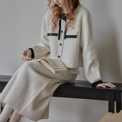 cpaia茜派雅 温柔撞色蝴蝶结 软糯气质毛衣冬女高级感小香风套装