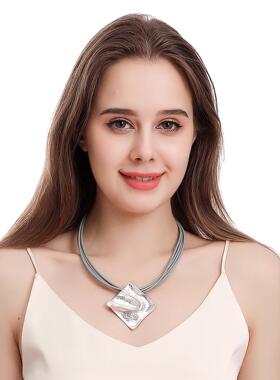 跨境饰品亚马逊时尚爆款欧美风大气几何凹凸短款女士吊坠首饰