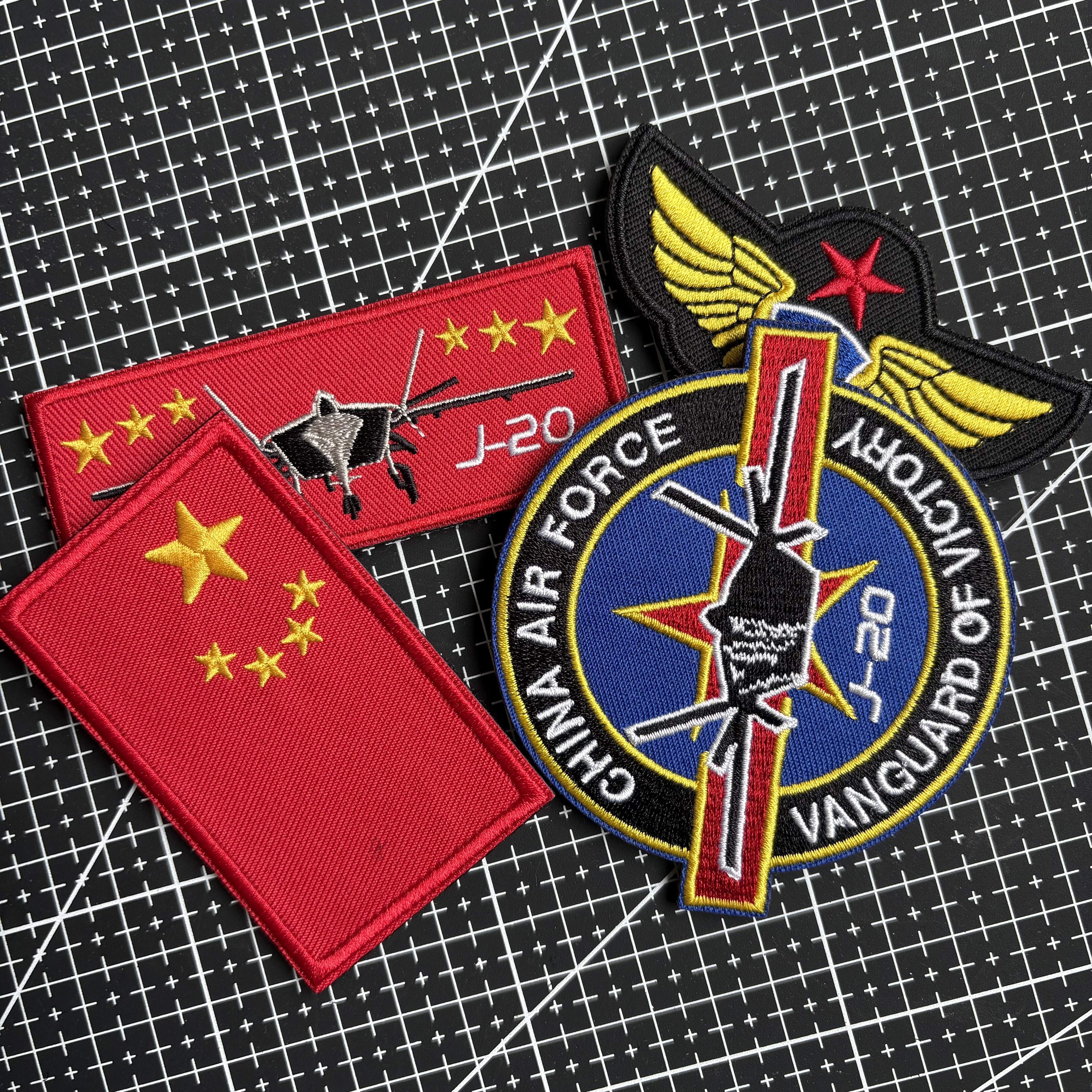 战术歼20飞行士气章 刺绣魔术贴章CHINA J20臂章 军迷户外背包贴