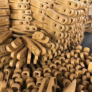 现货供应徐工60 50 600 700装载机中齿 边齿 齿套 齿根 斗齿