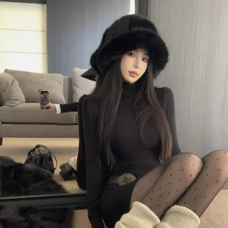 半高领黑色连衣裙女秋冬纯欲性感包臀小妈短裙显身材打底内搭裙子