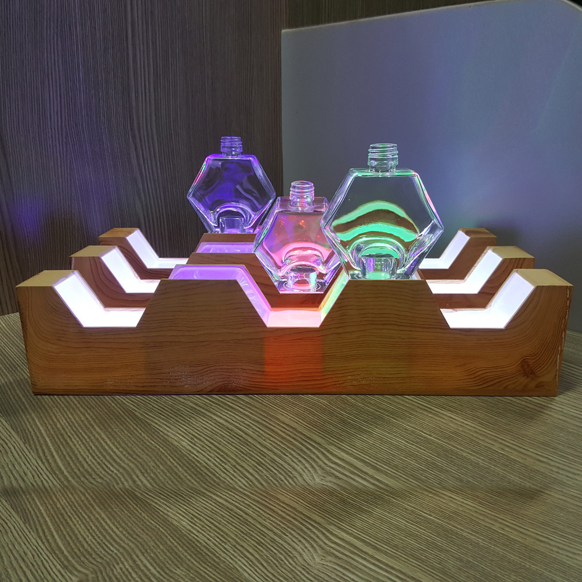 热销酒吧亚克力发光架夜场彩光存酒架台阶酒架圆孔发光底座灯箱,ZIPPO/瑞士军刀/眼镜,镜布,淘宝优惠券,粉丝福利购,淘宝优惠卷