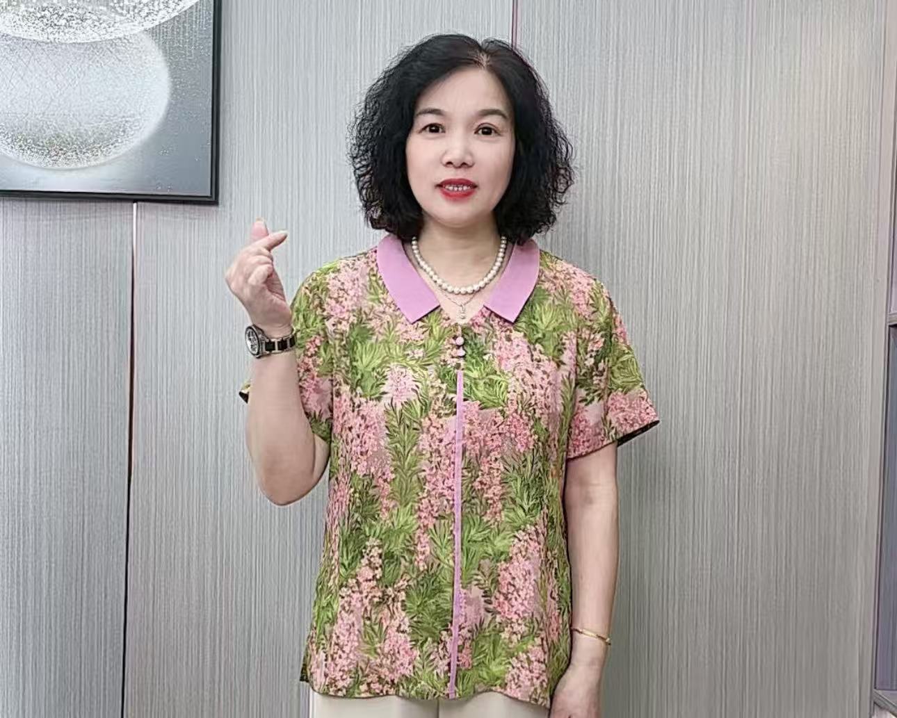 2026夏季短袖上衣宽松遮肚显中老年女装