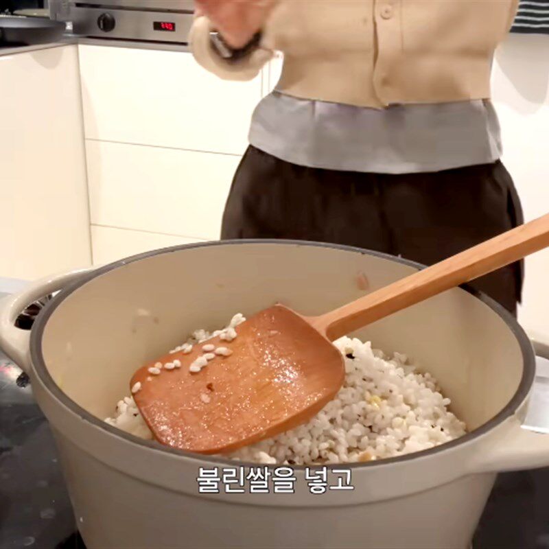 韩国直邮onumk同款马卡龙色带盖铸铁锅焖饭煮粥炖汤火锅烤箱锅