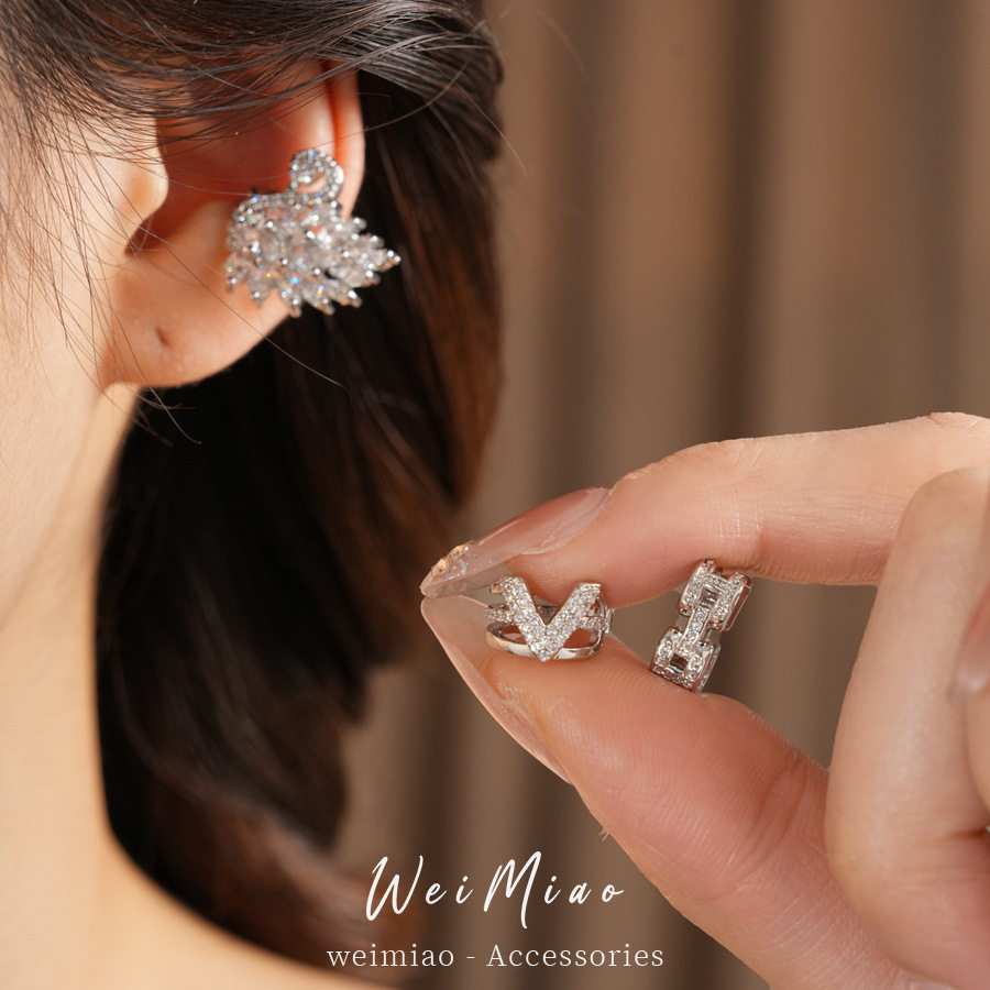 锆石天鹅字母v耳骨夹冷淡风气质时尚耳环轻奢高级感小众复古耳饰,饰品/流行首饰/时尚饰品新,耳夹,淘宝优惠券,粉丝福利购,淘宝优惠卷