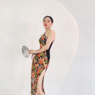 古典舞旗袍服多情种花色弹力复古网纱挂脖舞蹈裙削肩开叉演出服女