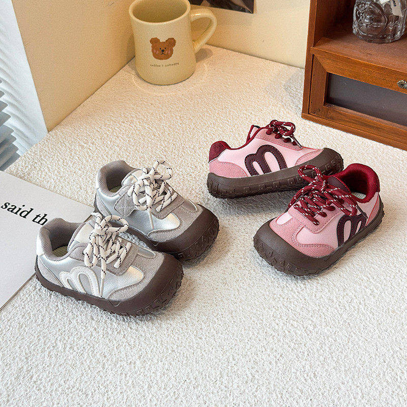 真皮儿童阿甘鞋2026春秋新款女童透气德训鞋防滑运动鞋软底休闲鞋