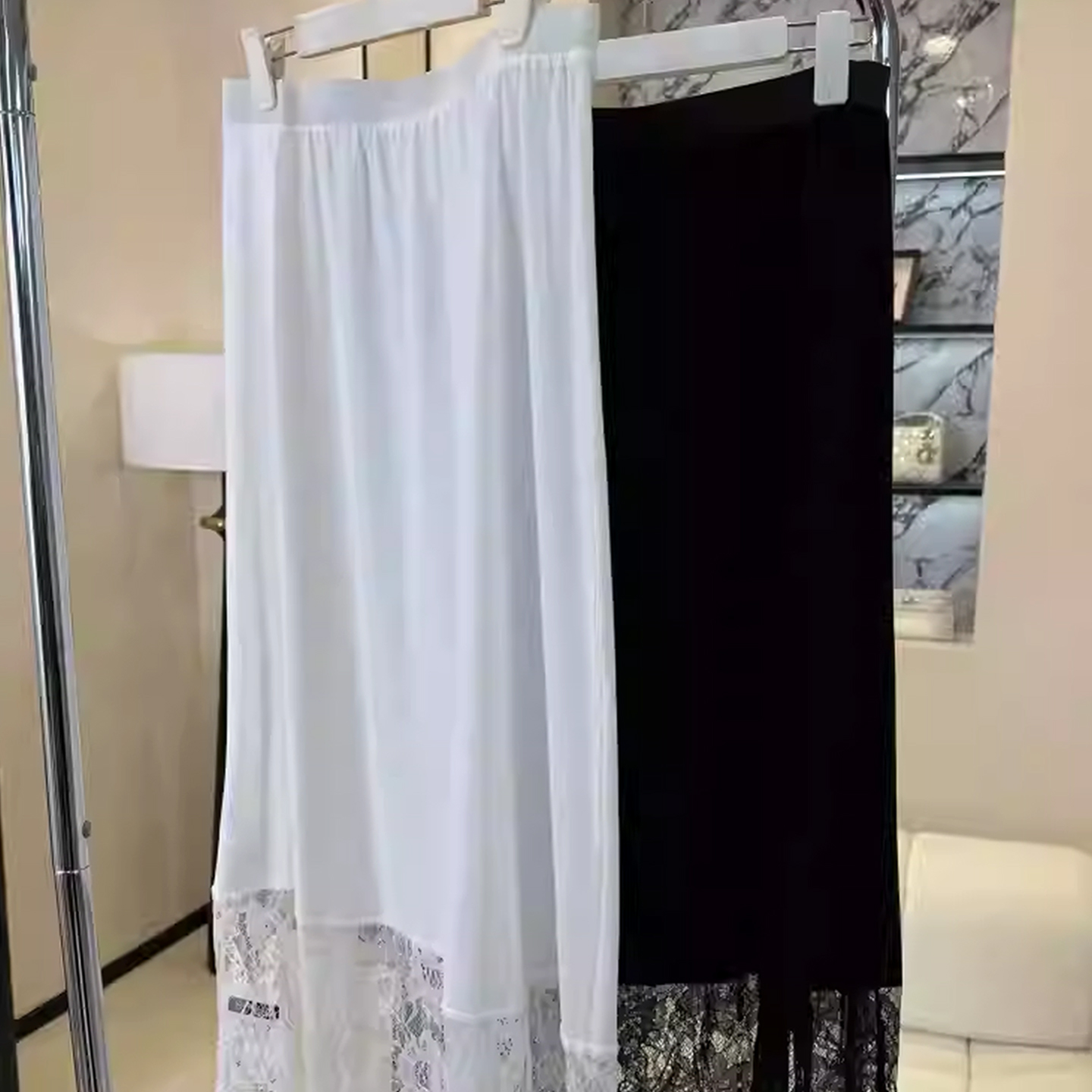 XYD71563百搭纯色超薄透气打底裙衬半身裙蕾丝拼接大码半身裙