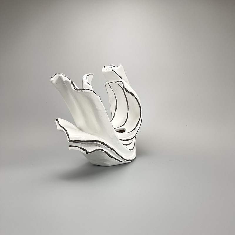 现代简约几何手绘摆件新中式样板房客厅海浪树脂花器玄关软装饰品