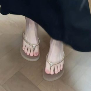 角凉拖鞋 夹法式 夏季 配裙子水钻时尚 人字拖女外穿 厚底坡跟沙滩鞋