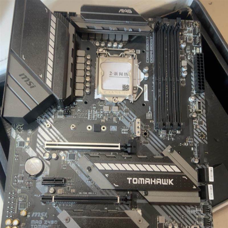 【议价】出一张微星mag z490 tomahawk战斧导弹 成色新
