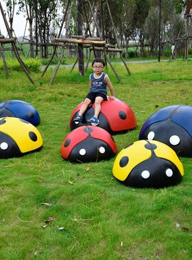 卡通七星瓢虫座椅雕塑摆件幼儿园林户外井盖遮挡玻璃钢甲壳虫装饰
