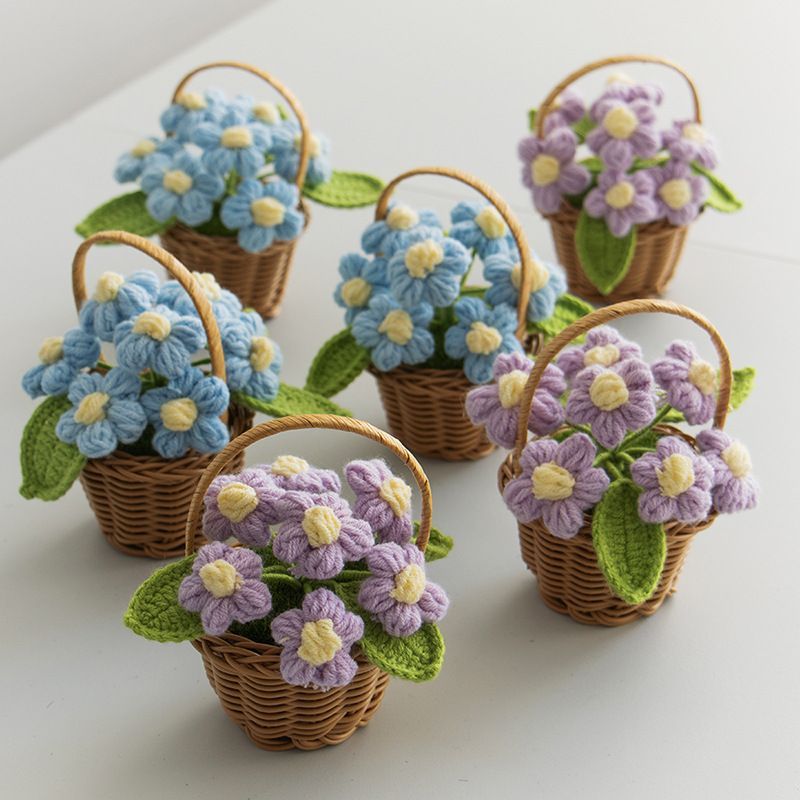 手工钩织泡芙小花蓝盆栽新款毛线针织永生花桌面装饰小摆件