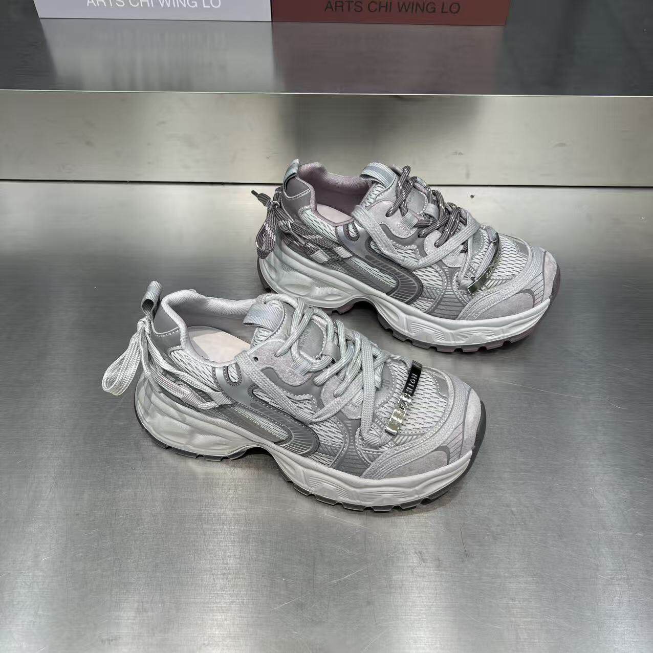 厚底轻便防滑老爹鞋女2026新款春款女款鞋子女爆款软底不累脚百搭