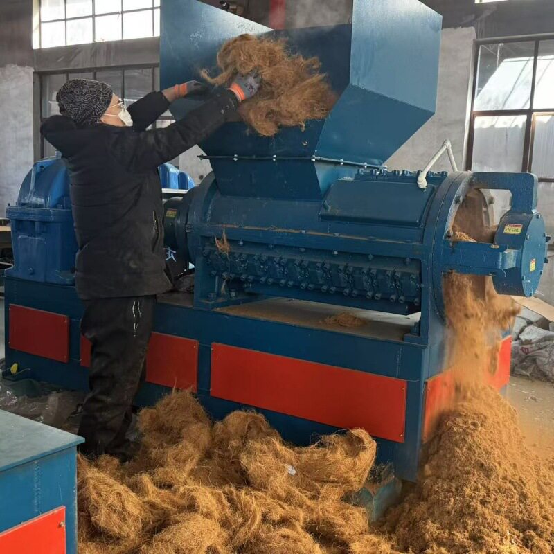 螺旋式椰壳粉碎机地膜下脚料吨包袋螺旋粉碎机纤维布料粉碎机