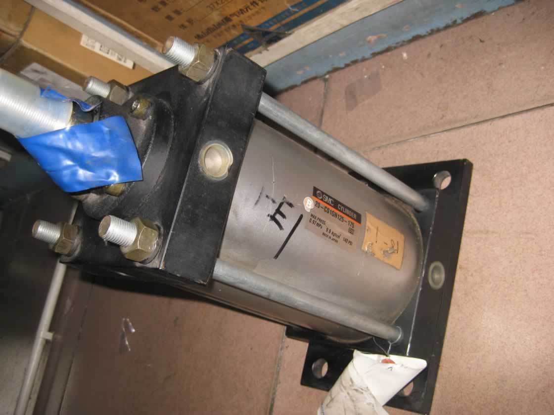 供应SMC 气 缸    20-CS1GN125-175 CS1BN125-175 原装 !