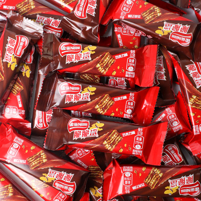 雀巢脆脆鲨威化饼干散装小包装夹心巧克力味休闲办公点心网红零食