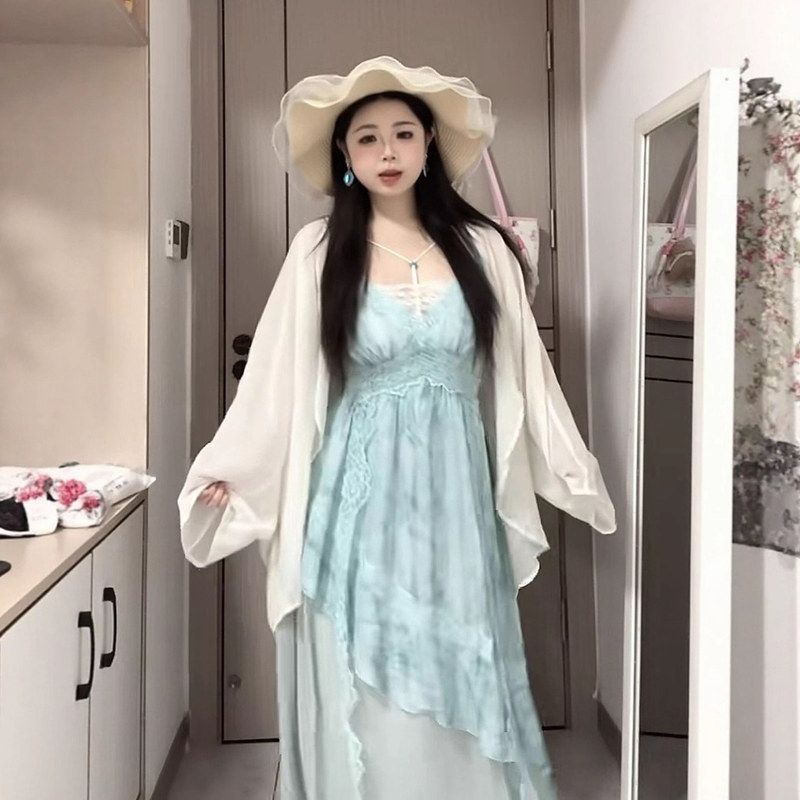 甜美度假不规则印花吊带连衣裙新款春季大码微胖mm显瘦开衫套装女