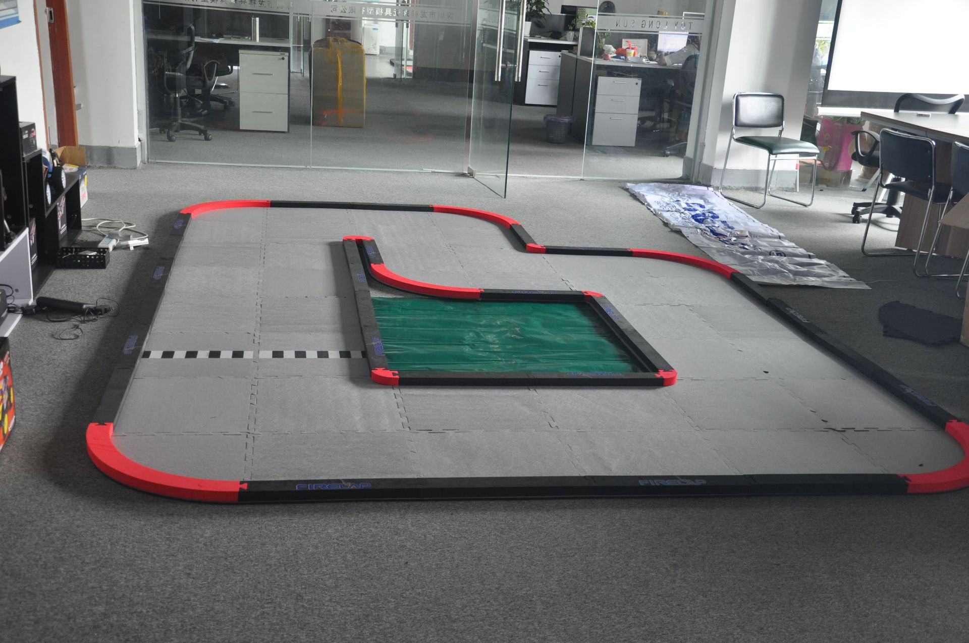firelap 批发四驱车竞速比赛跑道 模型店遥控车漂移赛道智力开发