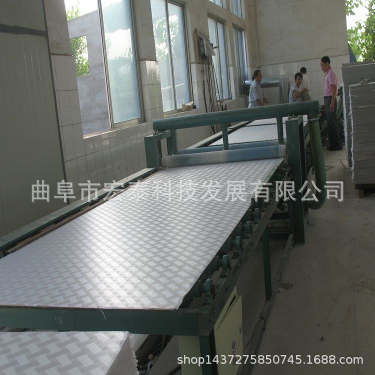曲阜宏泰石膏板多机头切割锯