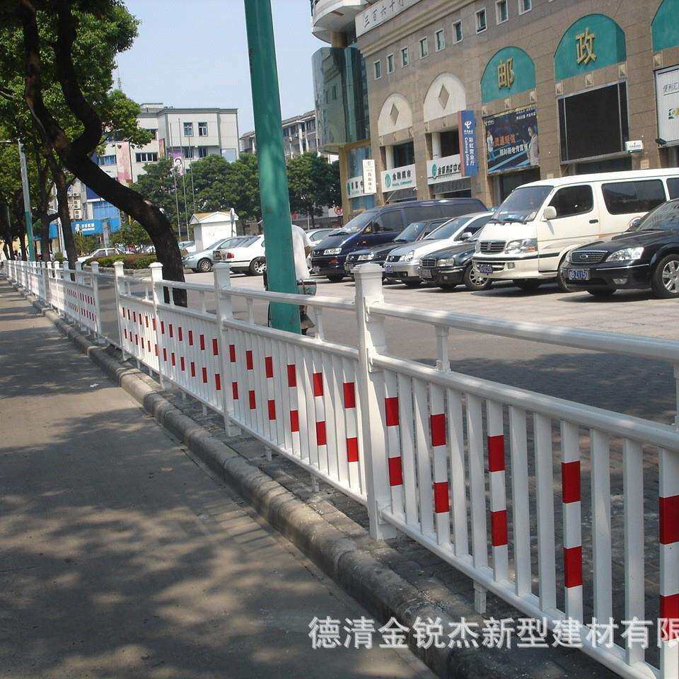 供应绿色道路绿化带市政小区塑钢护栏新农村建设塑钢护栏