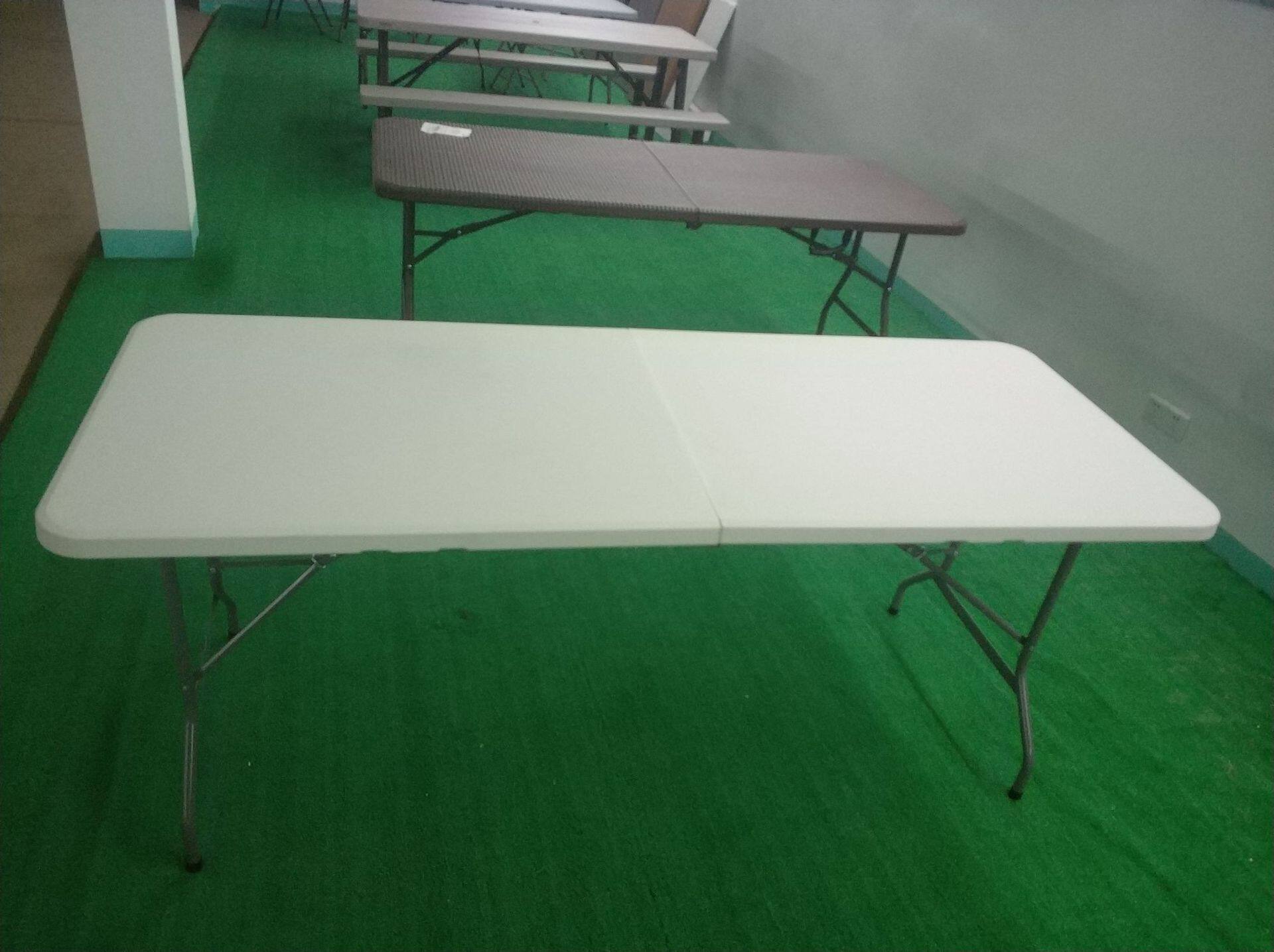 180*70*74cm180cm对折塑料折叠桌白色HDPE塑料桌便携式出口桌