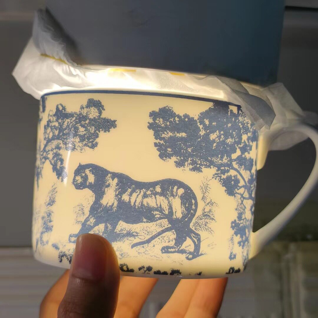 欧式陶瓷杯碟套装丛林老虎轻奢高级小众青花瓷拿铁杯碟组合两件套