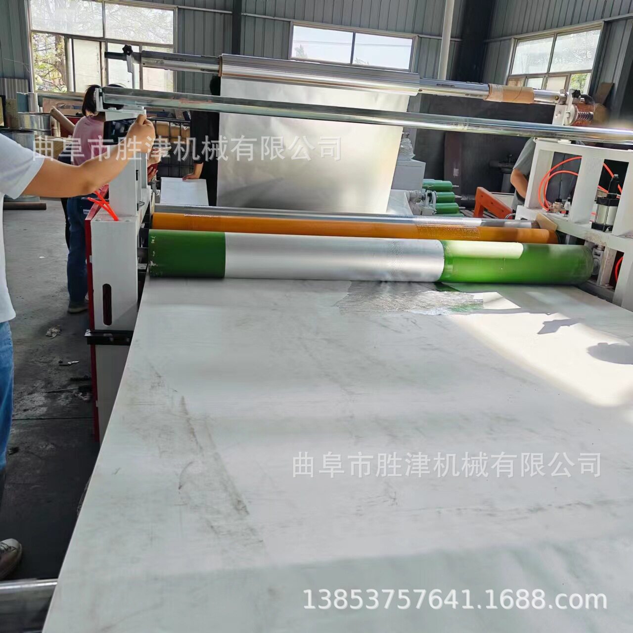 PVC发泡板密度板热胶贴面机
