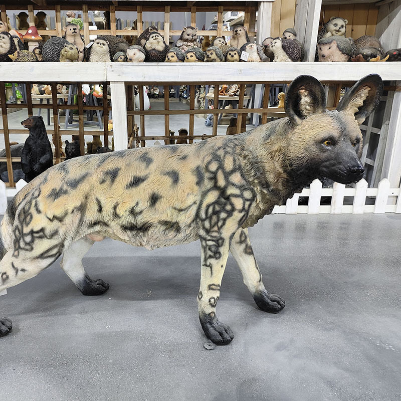 仿真写实非洲野犬玻璃钢动物摆件户外花园庭院草坪落地景观装饰品