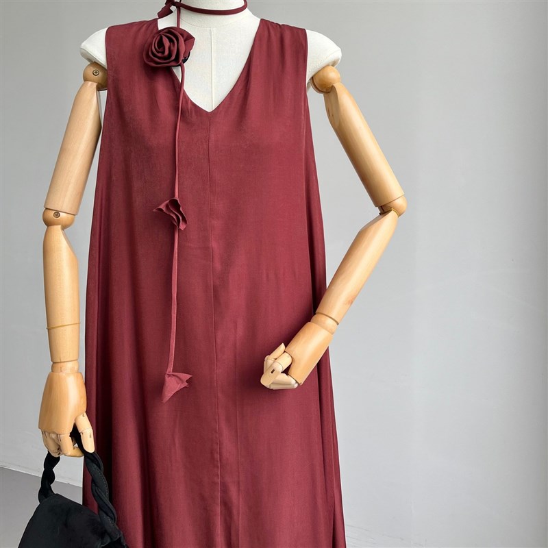 老钱风V领吊带连衣裙女 宽松显瘦背心长裙法式无袖拖地度假风袍子