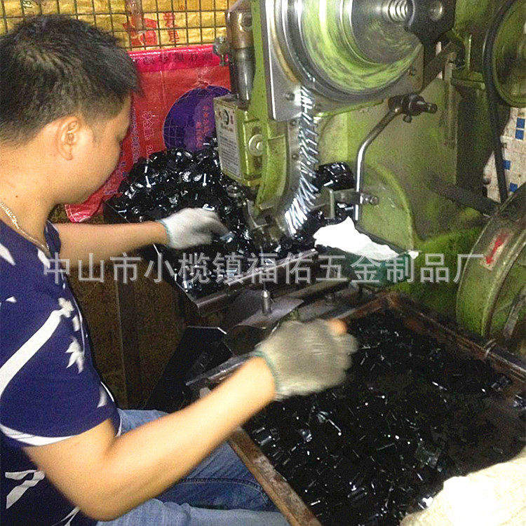 万向轮厂家1.5寸2寸工业带刹车静音脚轮橡胶定向尼龙金钻滑滚轮子