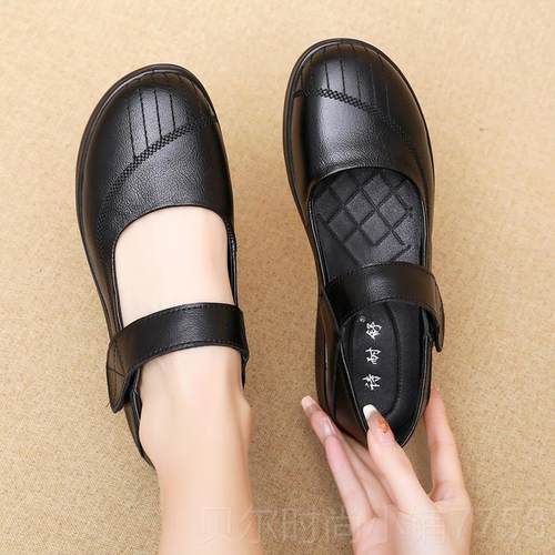 新款20女24年春季新款妈真皮底软面妈鞋中老年舒适透气鞋防滑老软