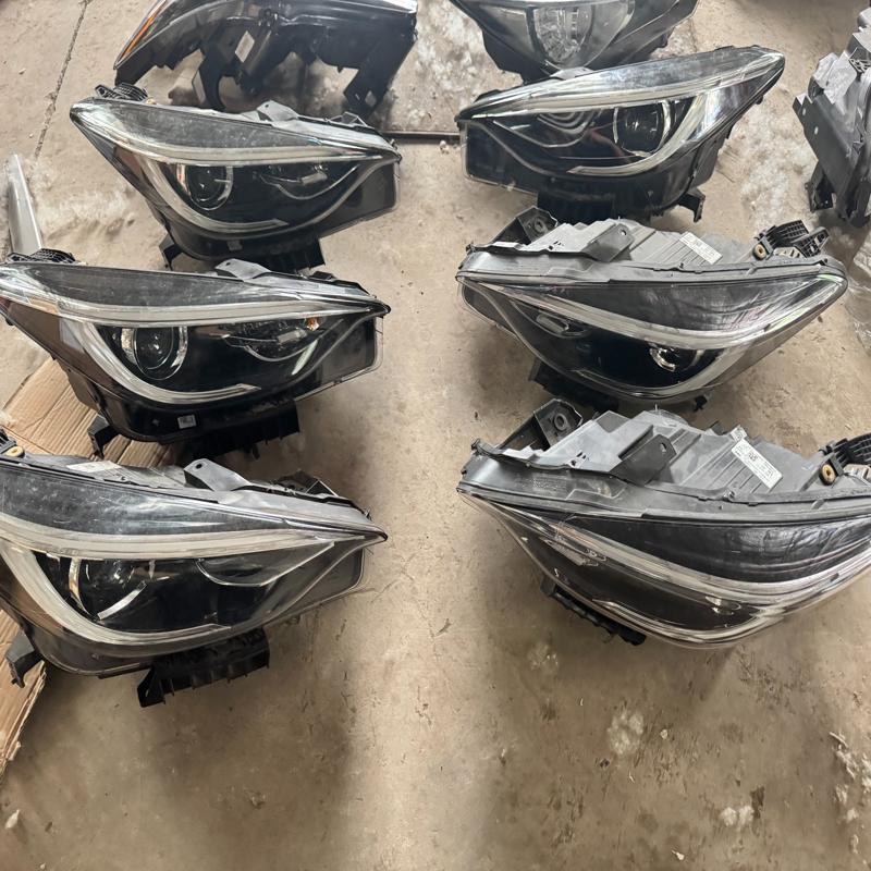 议价英菲尼迪QX30大灯 原装拆车件 九成新高配低配都有原装
