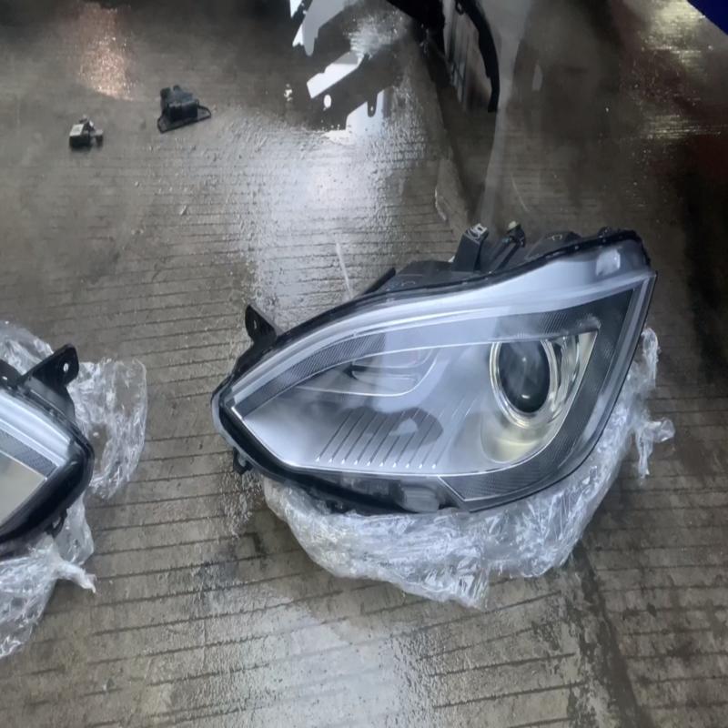 议价MR白冰 特斯拉models老款高配大灯一对，需要来询价