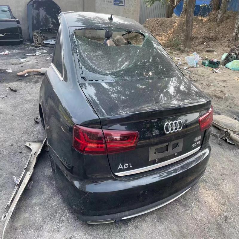 议价奥迪A6LC7PA二手原装配件 后屁股总成 后杠流水尾灯