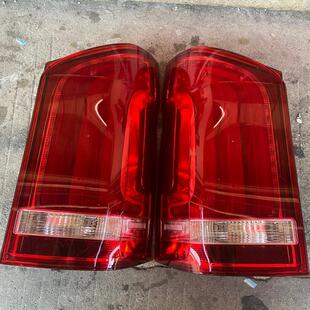 议价奔驰威霆后尾灯 奔驰V260尾灯  奔驰V260L尾灯