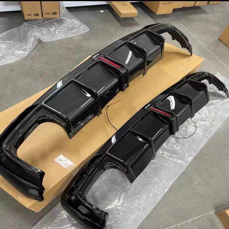 议价奥迪A4L亮黑卡布尔后唇奥迪S4卡布尔后唇亮黑碳纹尾唇