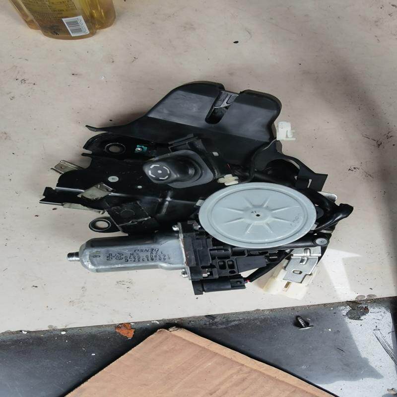 议价雷克萨斯LS460/LS600h尾盖锁机，原装进口拆车件