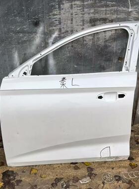 议价比亚迪秦L左前门，白色，原厂拆车件，轻微使用痕迹。适合需