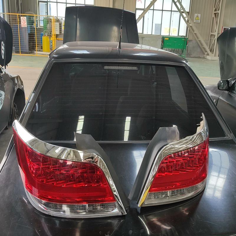 议价别克君越尾灯标价单个价格包邮