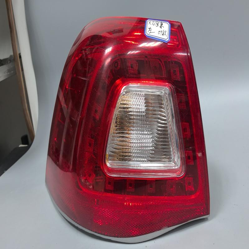 议价大众宝来左后尾灯，09款拆车件，原厂原装，位置在左侧，实