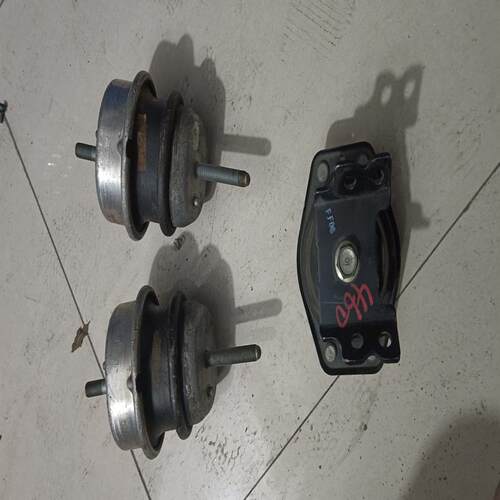 议价雷克萨斯LS460机脚胶波箱胶