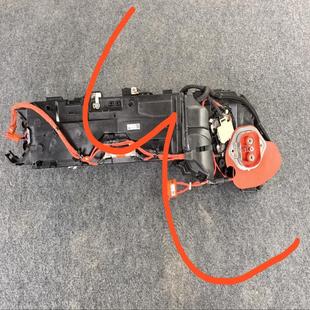 议价Tesla Cybertruck双向充电辅助模块开关