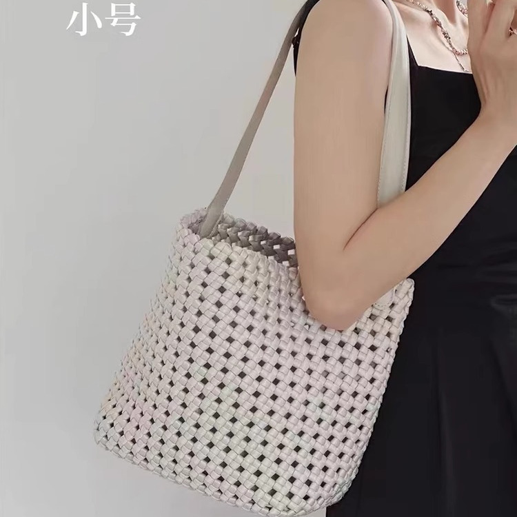 真皮复古手工编织大容量水桶包