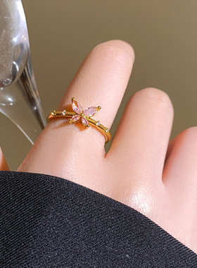 2026新款金色满钻蝴蝶戒指女轻奢感食指环气质小众设计首饰品