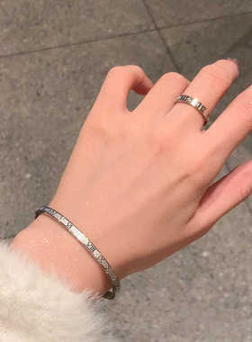 罗马数字手镯女感钛钢手镯子手环手链轻奢小众手串精致手饰品