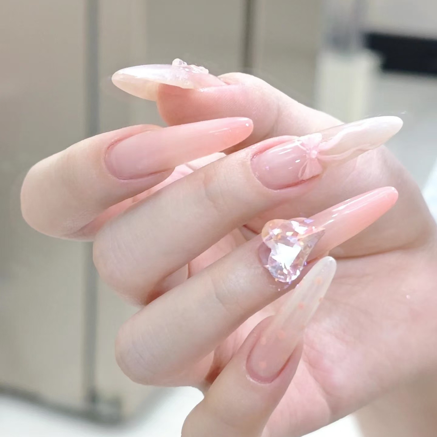 手工穿戴甲甜美氛围感腮红晕染手绘波点蝴蝶结冰透爱心钻穿戴