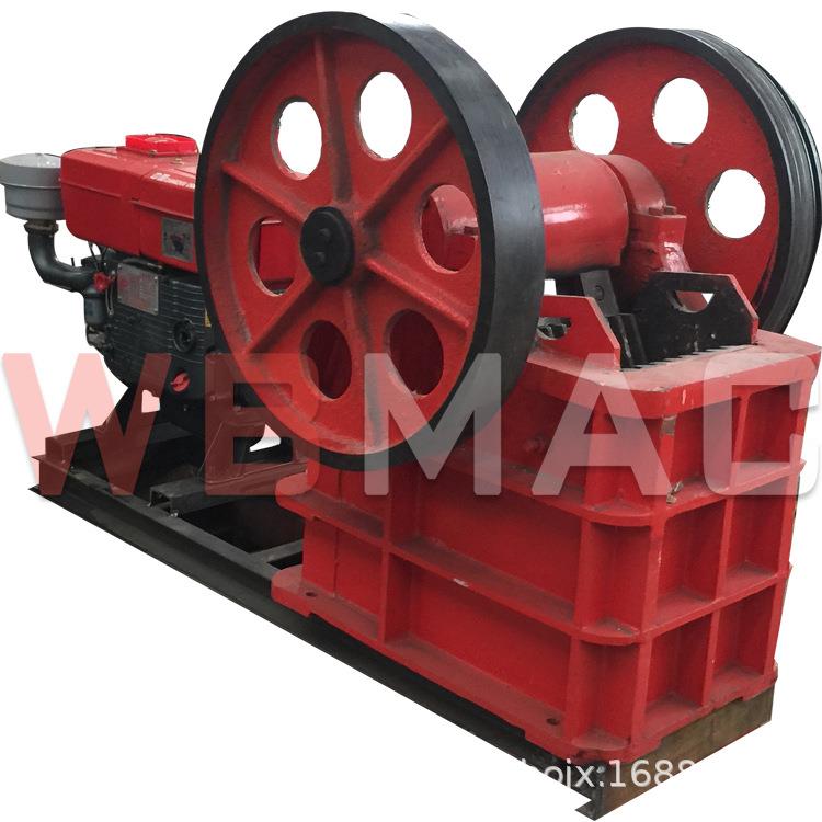 移动破碎机矿山设备花岗岩破碎机鄂式破碎机鹅卵石破碎制砂机